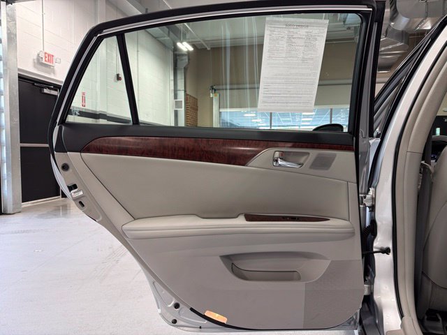 Used 2011 Toyota Avalon FWD image 24