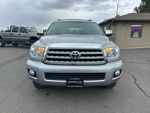 Used 2017 Toyota Sequoia Limited w/ Safety & Convenience Package AWD/4WD image 2