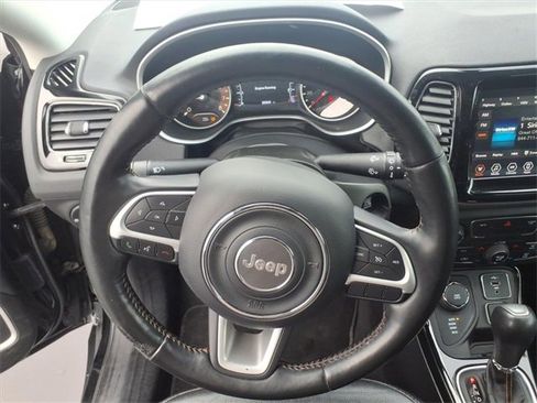 Used 2019 Jeep Compass Limited image 14