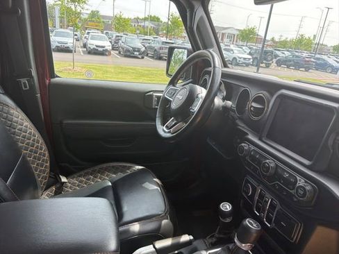 Used 2021 Jeep Wrangler Unlimited Sahara AWD/4WD image 18