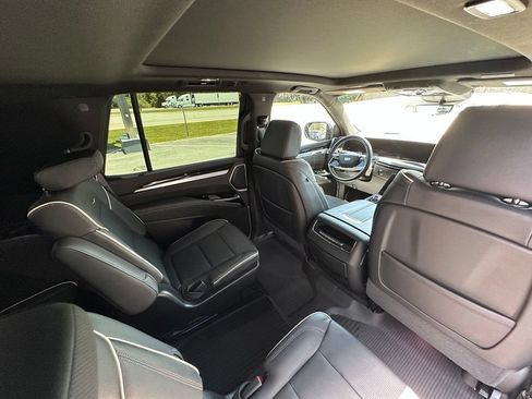 Used 2025 Cadillac Escalade Sport RWD image 24
