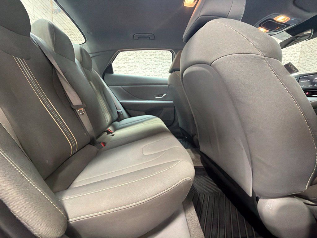 Used 2026 Hyundai Elantra Sport FWD image 12