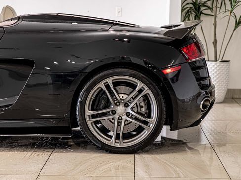 Used 2012 Audi R8 V10 AWD/4WD image 8