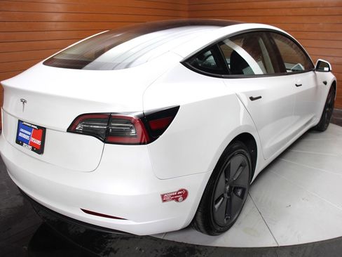 Used 2023 Tesla Model 3 Standard Range RWD image 4