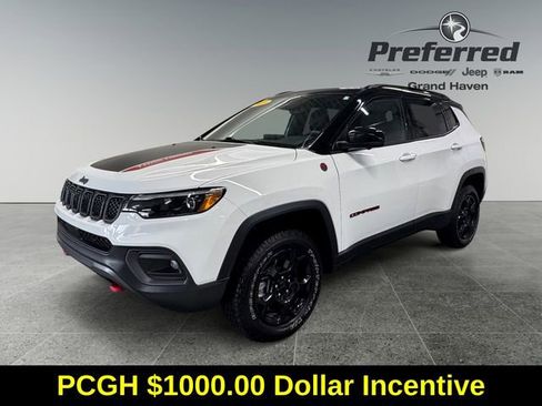 Used 2023 Jeep Compass Trailhawk w/ Trailhawk Elite Group image 10