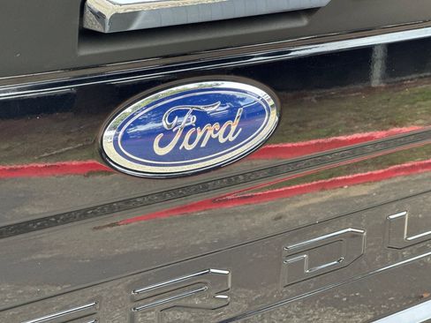 Used 2020 Ford F250 Lariat w/ Lariat Value Package image 27