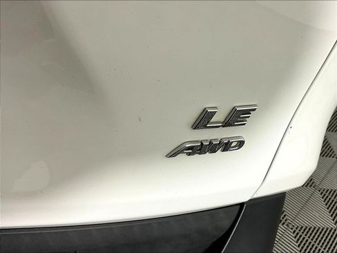Used 2019 Toyota RAV4 LE w/ All Weather Liner Package AWD/4WD image 24