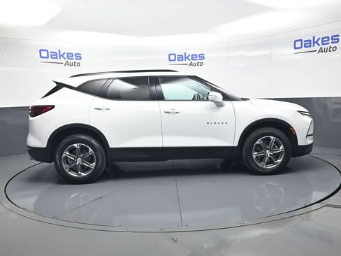 Used 2024 Chevrolet Blazer LT w/ LPO, Floor Liner Package FWD image 9