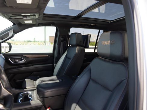 Used 2024 Chevrolet Tahoe High Country w/ Advanced Technology Package AWD/4WD image 15