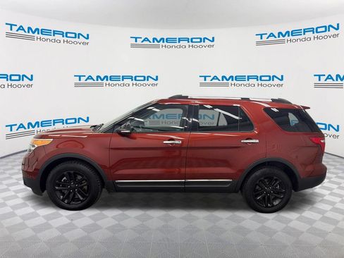 Used 2014 Ford Explorer XLT w/ Equipment Group 202A FWD image 2