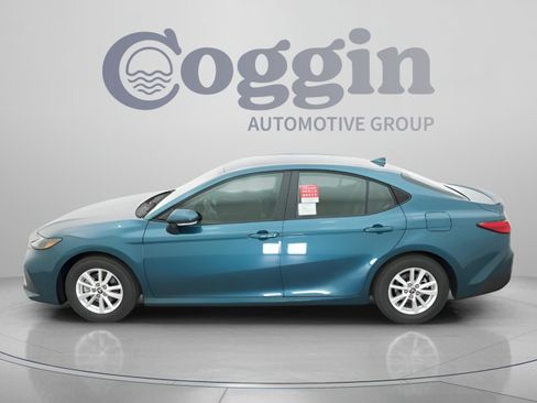Certified 2026 Toyota Camry LE w/ Convenience Package FWD image 5