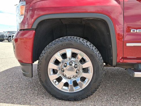 Used 2018 GMC Sierra 2500 Denali w/ Duramax Plus Package AWD/4WD image 41