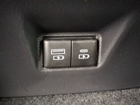 Used 2026 Toyota Camry SE w/ Convenience Package AWD/4WD image 11