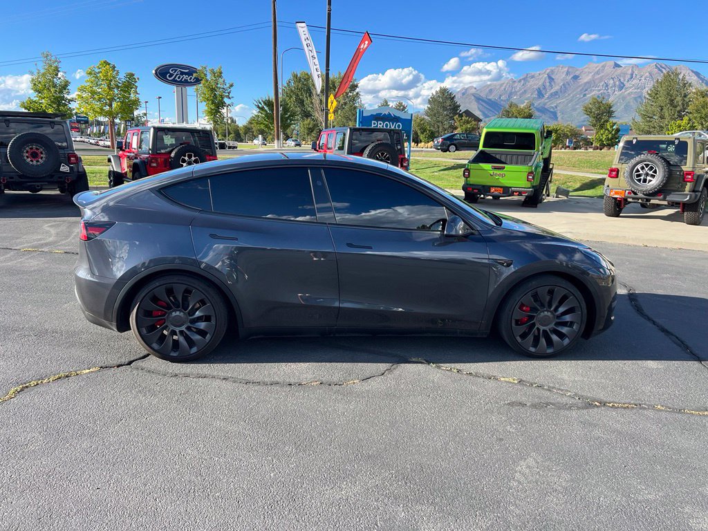 Used 2024 Tesla Model Y Performance AWD/4WD image 6