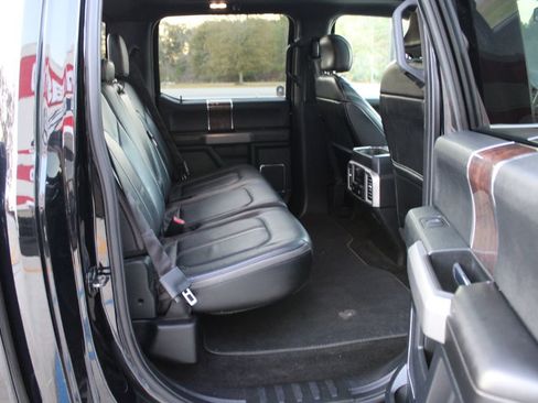 Used 2017 Ford F150 Platinum w/ Equipment Group 701A Luxury image 11