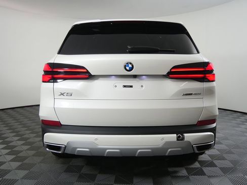 Used 2026 BMW X5 xDrive40i w/ Climate Comfort Package image 4