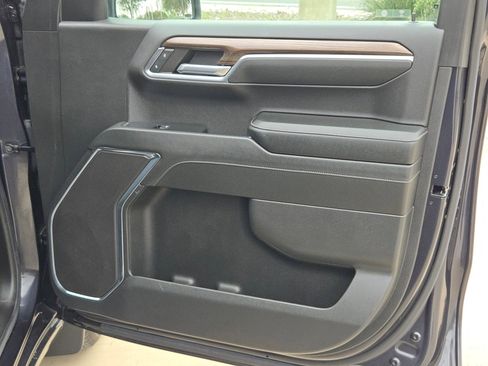 Used 2024 Chevrolet Silverado 1500 LT image 30