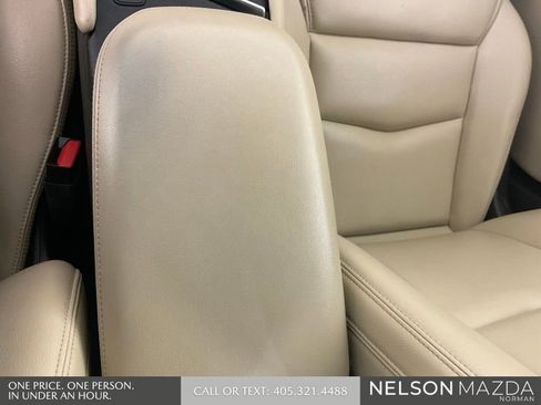 Used 2017 Cadillac XT5 FWD image 38