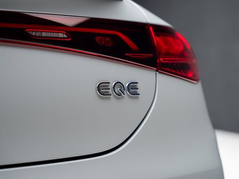 Used 2023 Mercedes-Benz EQE AMG 4MATIC Sedan image 35