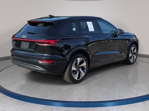 Used 2025 Audi Q6 e-tron Premium Plus AWD/4WD image 5