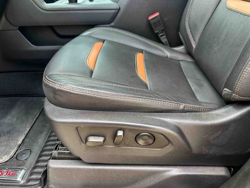 Used 2023 GMC Sierra 1500 AT4 w/ Technology Package AWD/4WD image 15