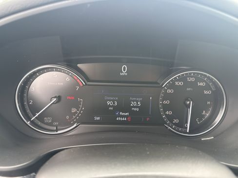 Used 2021 Cadillac XT4 Premium Luxury image 18