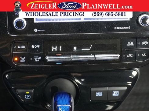 Used 2022 Toyota Prius L Eco image 19