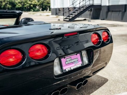 Used 2001 Chevrolet Corvette Convertible w/ Preferred Equipment Group2 RWD image 27