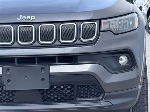 Used 2022 Jeep Compass Latitude image 8