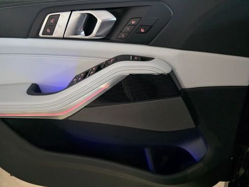 New 2026 BMW X5 sDrive40i image 16