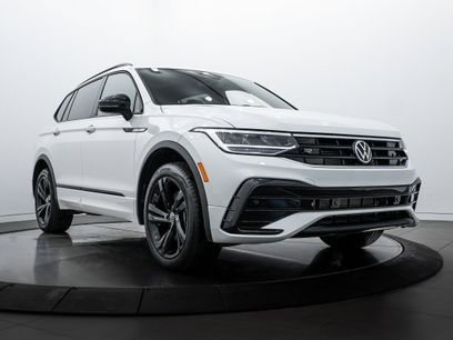 Used 2023 Volkswagen Tiguan SE R-Line