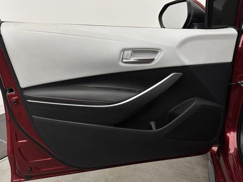 Used 2023 Toyota Corolla SE image 10