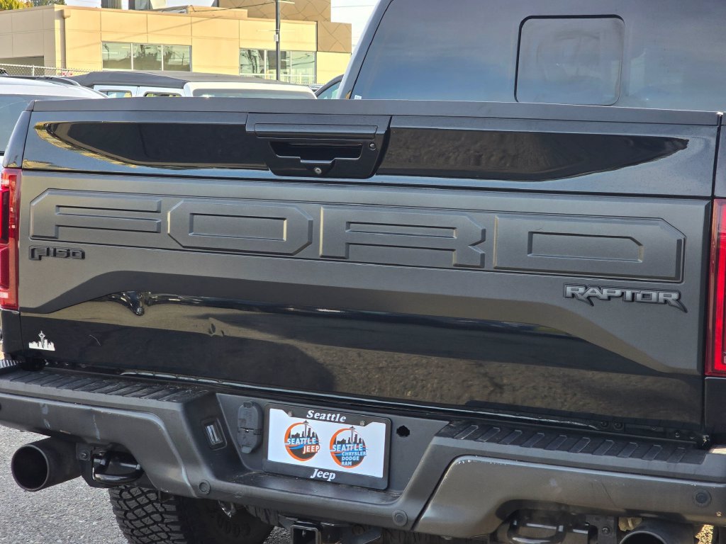 Used 2018 Ford F150 Raptor w/ Equipment Group 802A Luxury AWD/4WD image 14