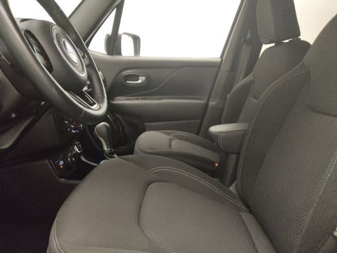 Used 2022 Jeep Renegade Altitude w/ Convenience Group AWD/4WD image 17