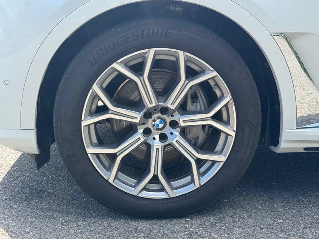 Used 2026 BMW X7 xDrive40i AWD/4WD image 10