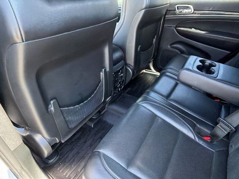 Used 2018 Jeep Grand Cherokee Trailhawk w/ Trailhawk Luxury Group AWD/4WD image 24