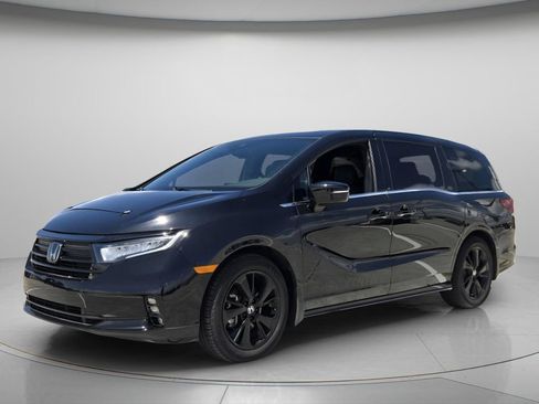 Certified 2024 Honda Odyssey Sport image 8