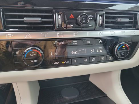 New 2026 Nissan Pathfinder SL FWD image 17