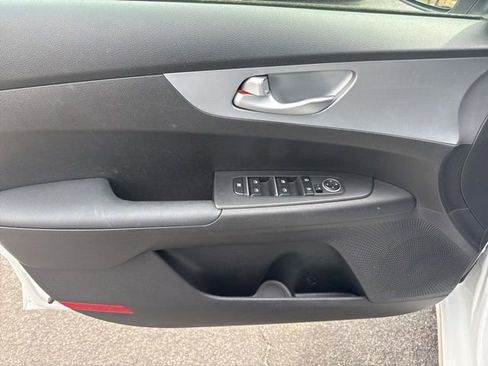 Certified 2023 Kia Forte LXS FWD image 16