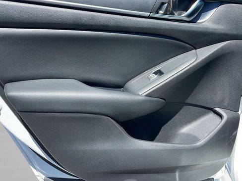 Used 2022 Honda Accord Sport image 22