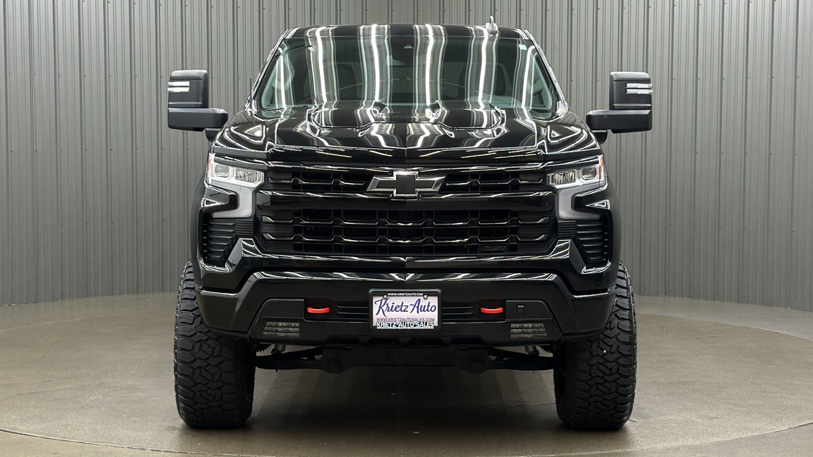 Used 2025 Chevrolet Silverado 1500 LT Trail Boss w/ Convenience Package II AWD/4WD image 8