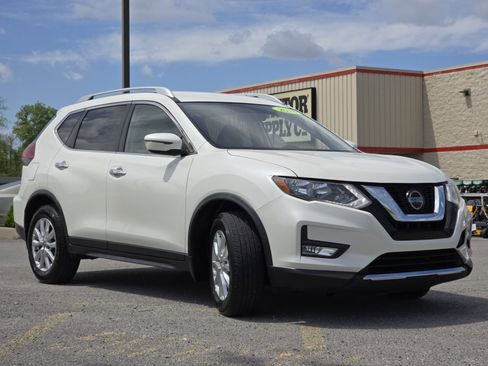 Used 2018 Nissan Rogue SV FWD image 14