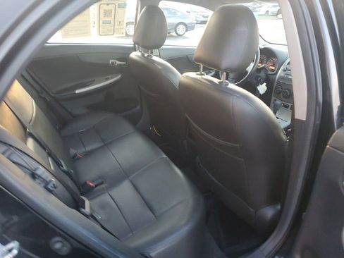 Used 2010 Toyota Corolla S image 28