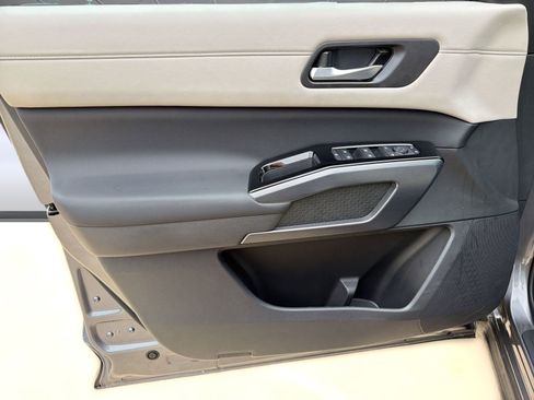 New 2026 Nissan Pathfinder SL FWD image 20