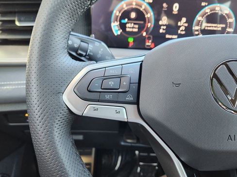 New 2026 Volkswagen Tiguan SE R-Line AWD/4WD image 17