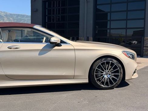 Used 2019 Mercedes-Benz S 560 Cabriolet image 4