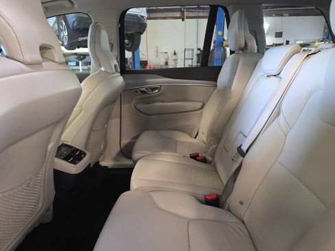 Used 2023 Volvo XC90 B5 Core w/ Protection Package Premier AWD/4WD image 5