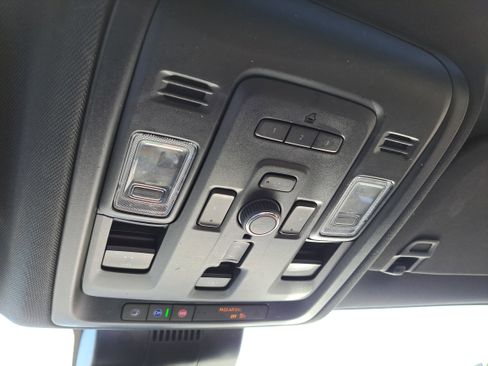 Used 2023 GMC Yukon AT4 w/ AT4 Premium Package image 29