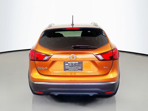Used 2017 Nissan Rogue Sport SL w/ SL Premium Package FWD image 6