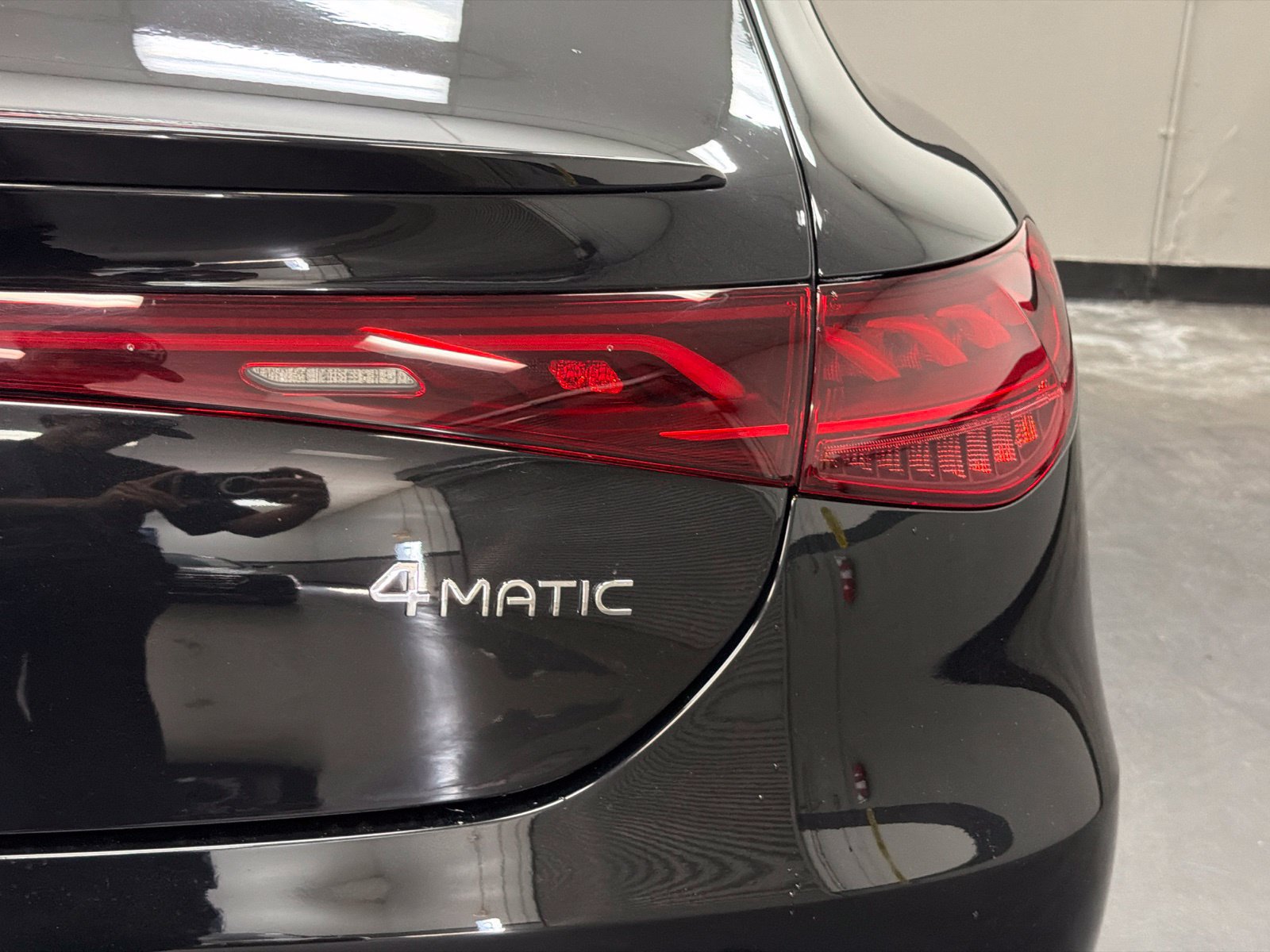 Used 2023 Mercedes-Benz EQE 500 4MATIC Sedan image 15